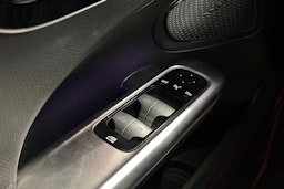 vihreä Mercedes-Benz C 2023 kuva 21.