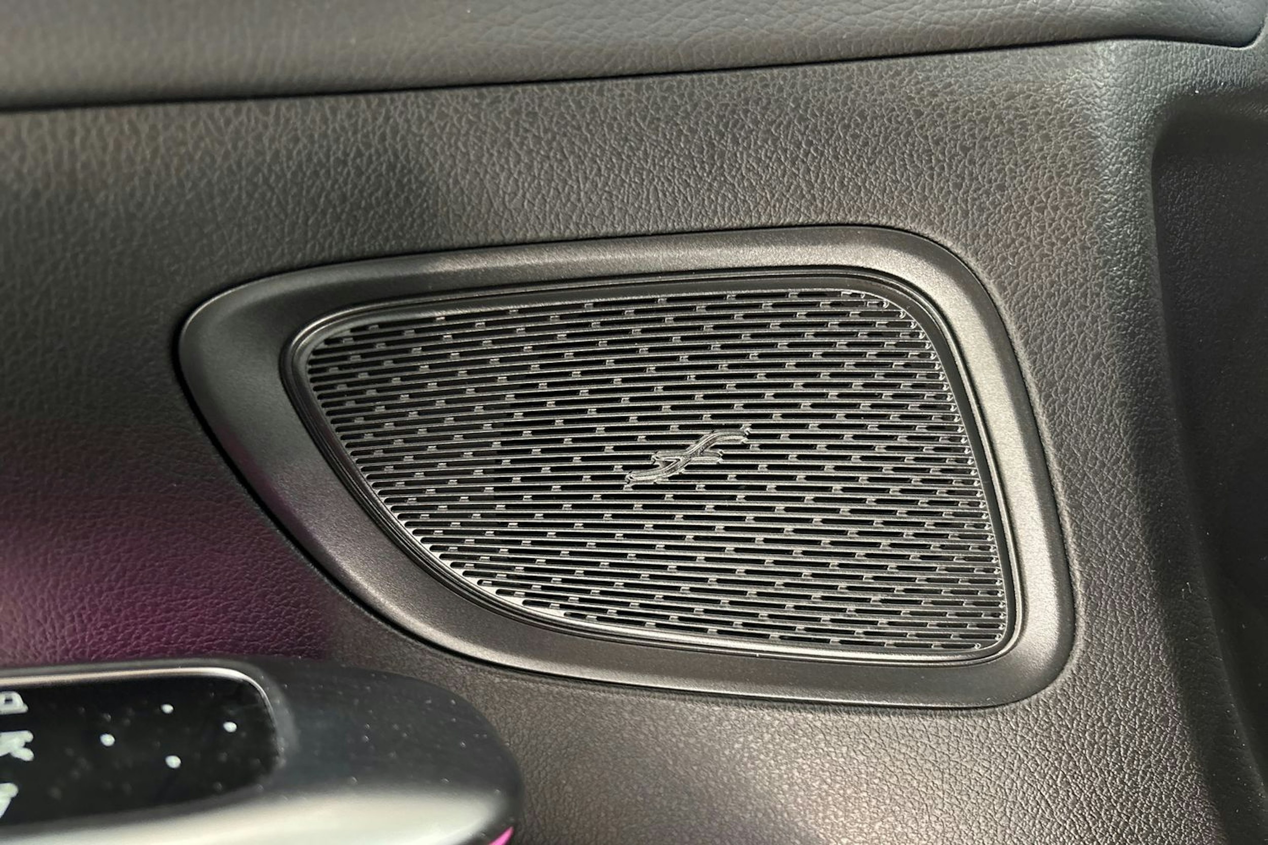 vihreä Mercedes-Benz C 2023 kuva 27.