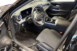 musta Mercedes-Benz C 2023 kuva 3.
