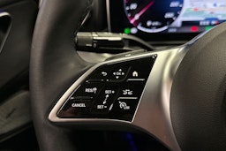 musta Mercedes-Benz C 2023 kuva 26.