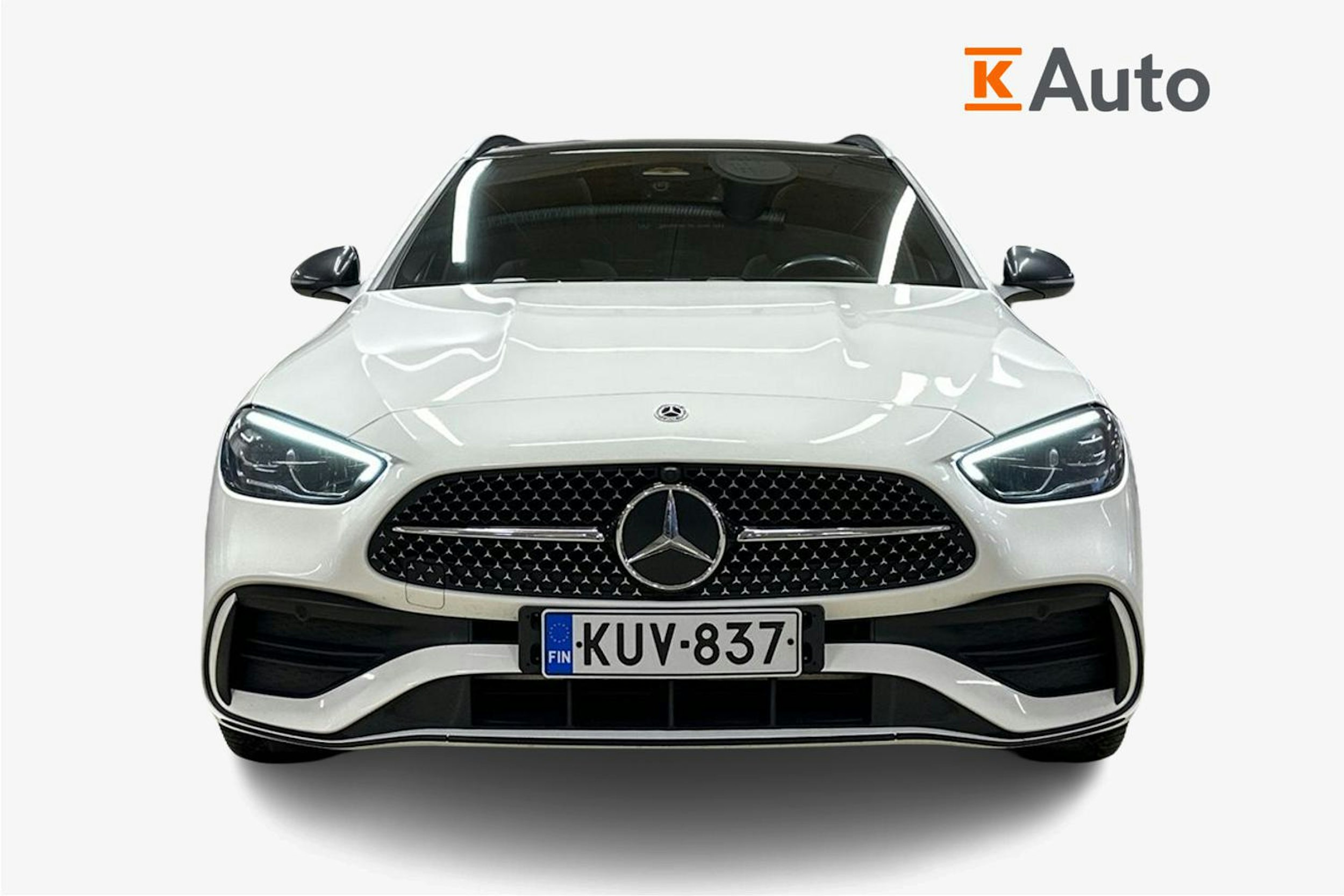 valkoinen Mercedes-Benz C 2023 kuva 4.