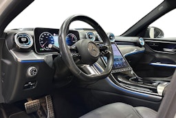 valkoinen Mercedes-Benz C 2023 kuva 6.