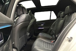 valkoinen Mercedes-Benz C 2023 kuva 8.