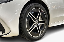 valkoinen Mercedes-Benz C 2023 kuva 9.