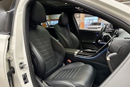 valkoinen Mercedes-Benz C 2023 kuva 11.