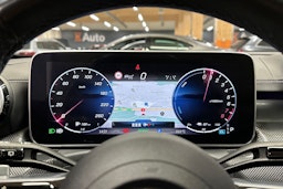 valkoinen Mercedes-Benz C 2023 kuva 20.