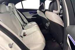 valkoinen Mercedes-Benz C 2023 kuva 10.