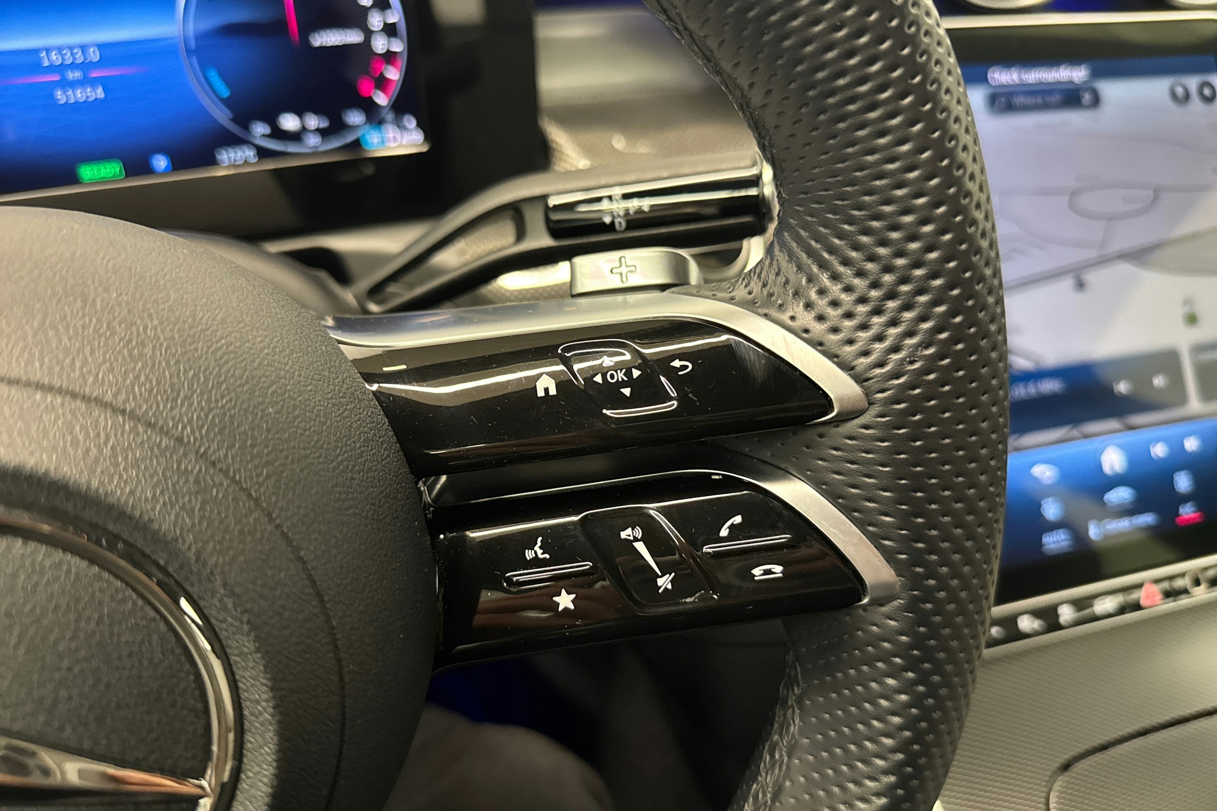 valkoinen Mercedes-Benz C 2023 kuva 21.