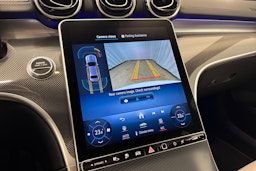 valkoinen Mercedes-Benz C 2023 kuva 22.