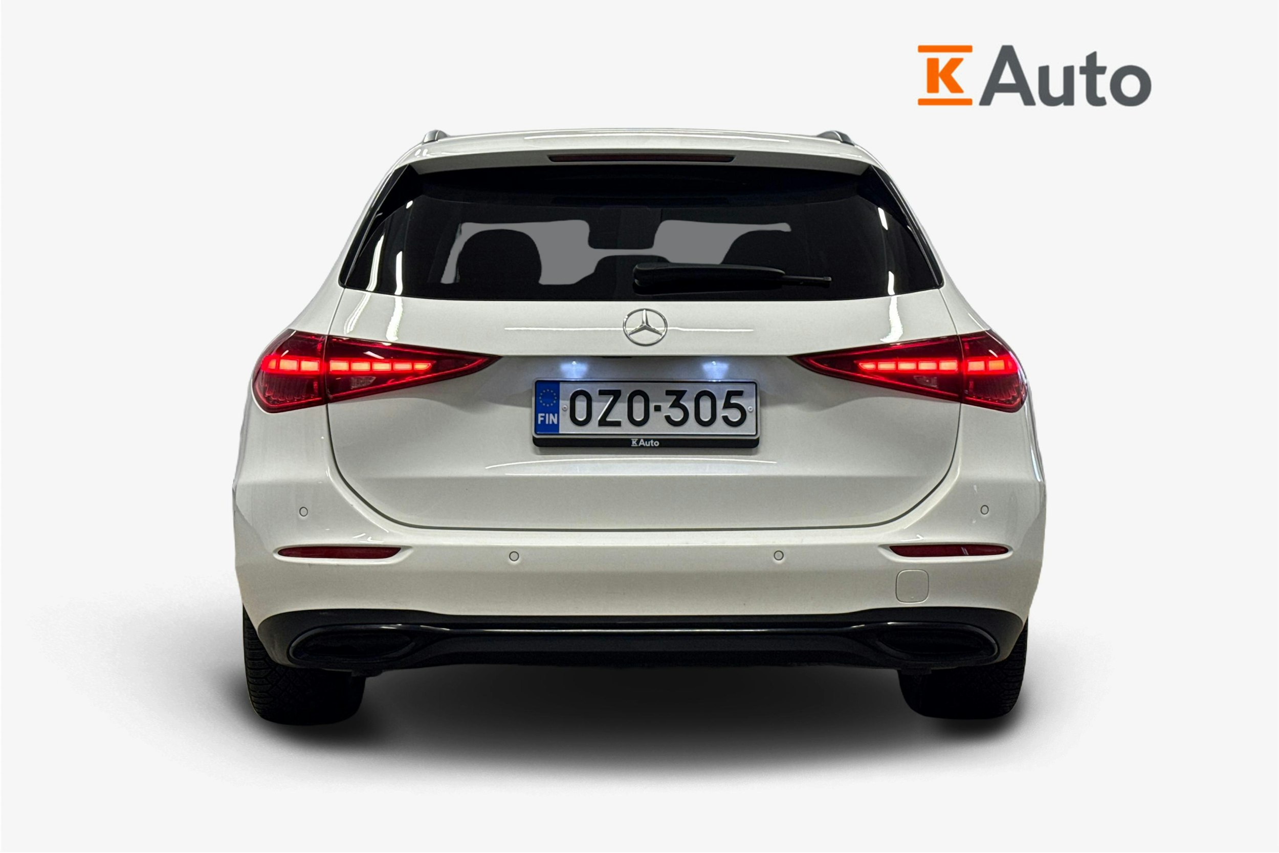 valkoinen Mercedes-Benz C 2023 kuva 3.