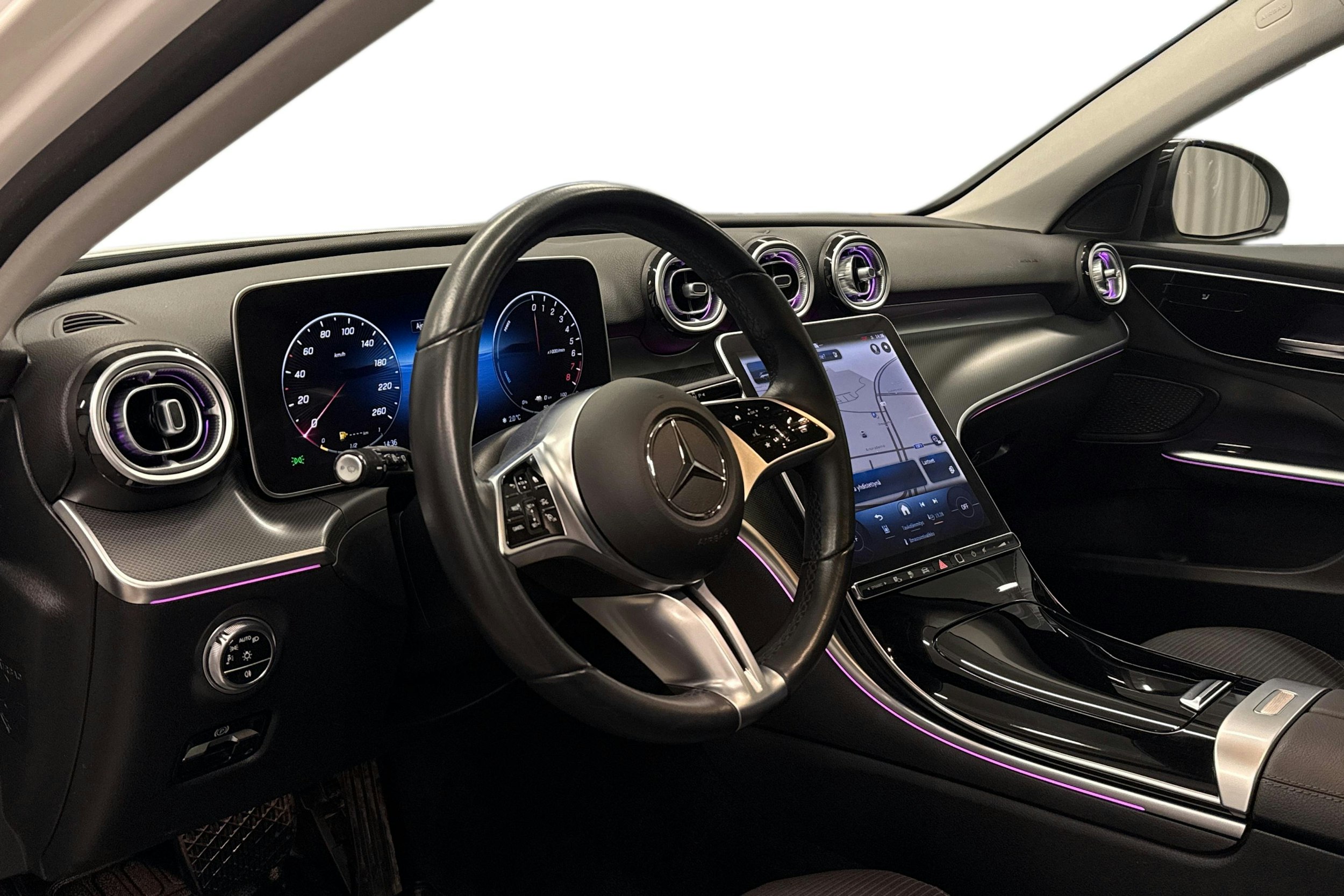 valkoinen Mercedes-Benz C 2023 kuva 7.