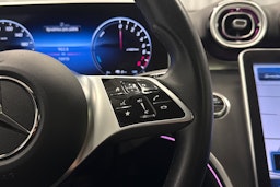 valkoinen Mercedes-Benz C 2023 kuva 16.