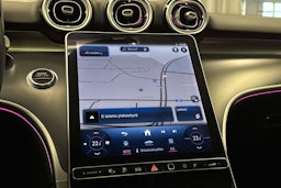 valkoinen Mercedes-Benz C 2023 kuva 18.