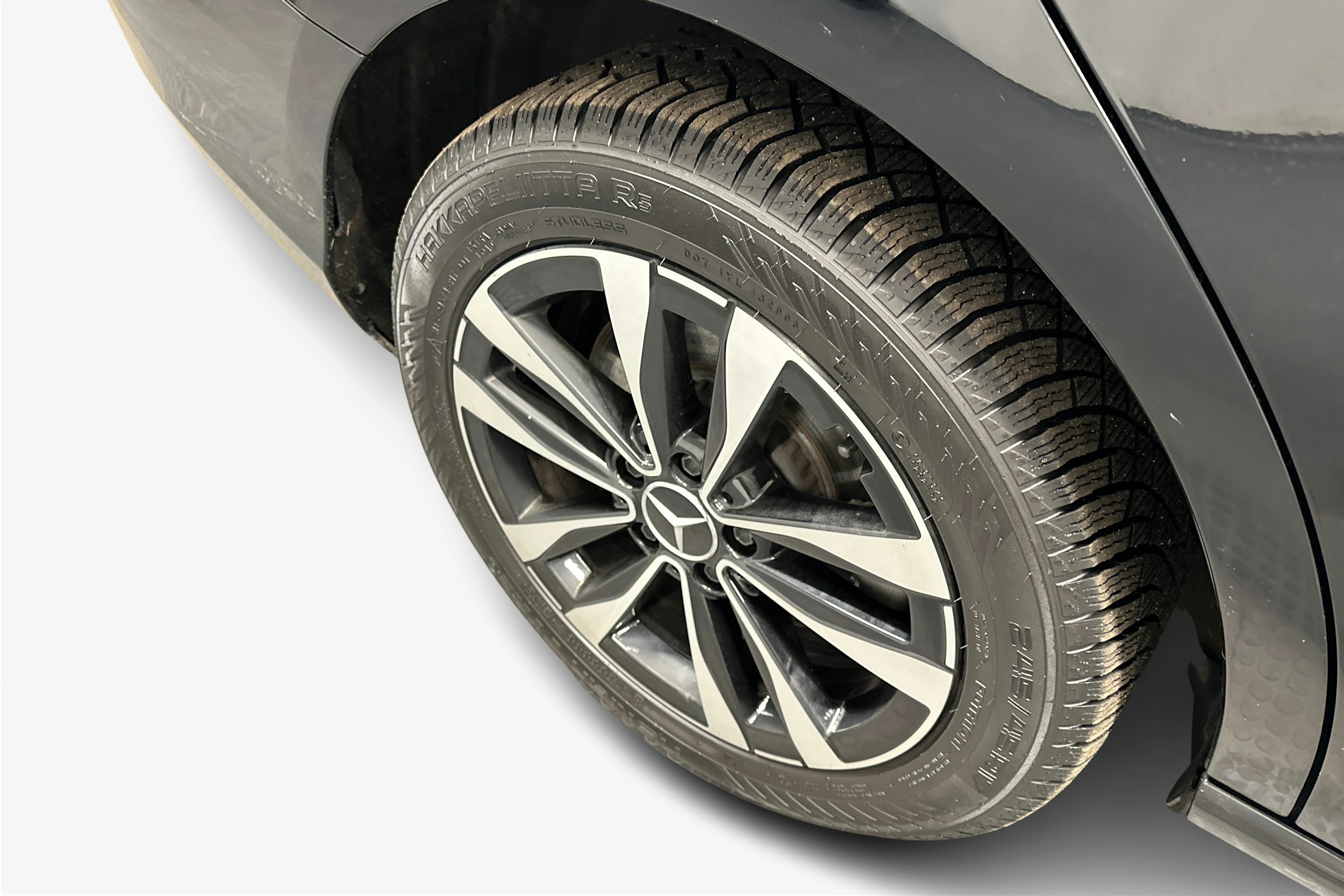 musta Mercedes-Benz C 2023 kuva 11.