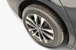 musta Mercedes-Benz C 2023 kuva 11.