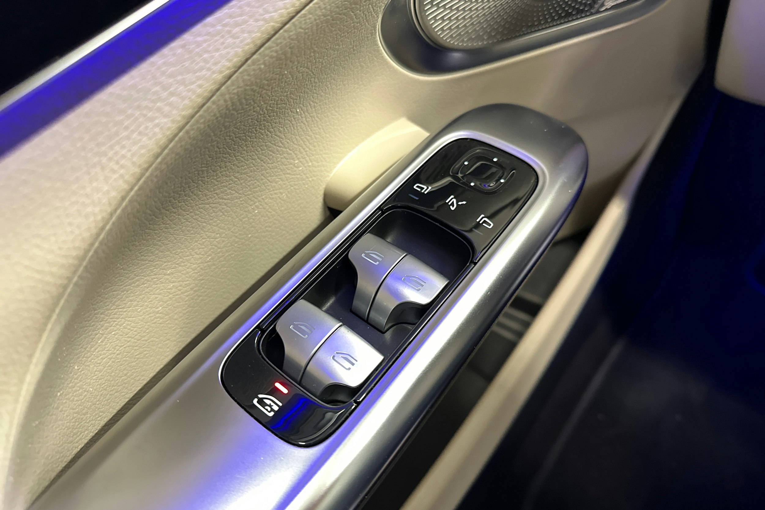 musta Mercedes-Benz C 2023 kuva 17.