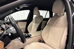 musta Mercedes-Benz C 2023 kuva 25.