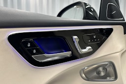 musta Mercedes-Benz C 2023 kuva 27.