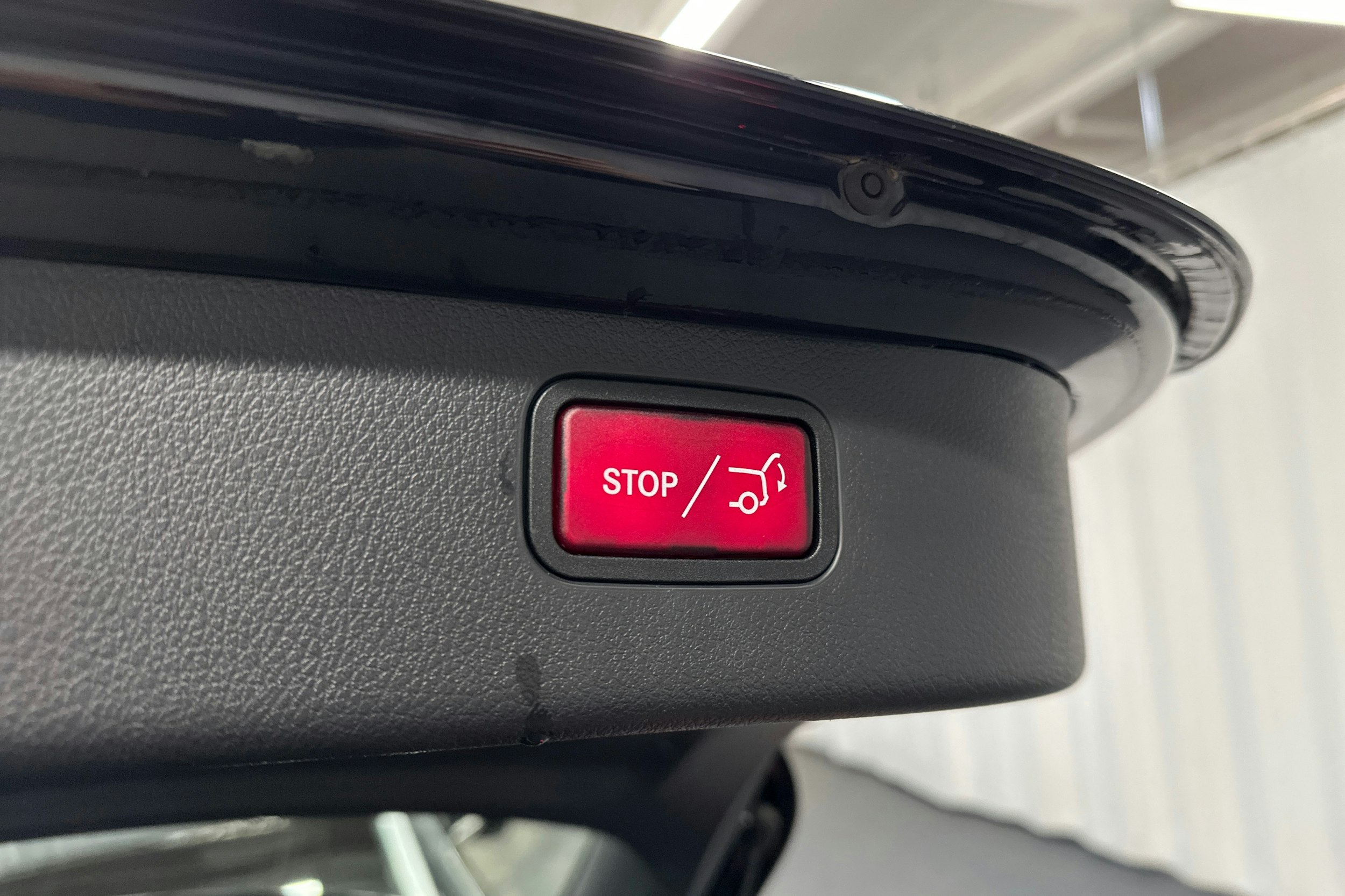 musta Mercedes-Benz C 2023 kuva 29.