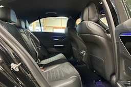 musta Mercedes-Benz C 2023 kuva 14.