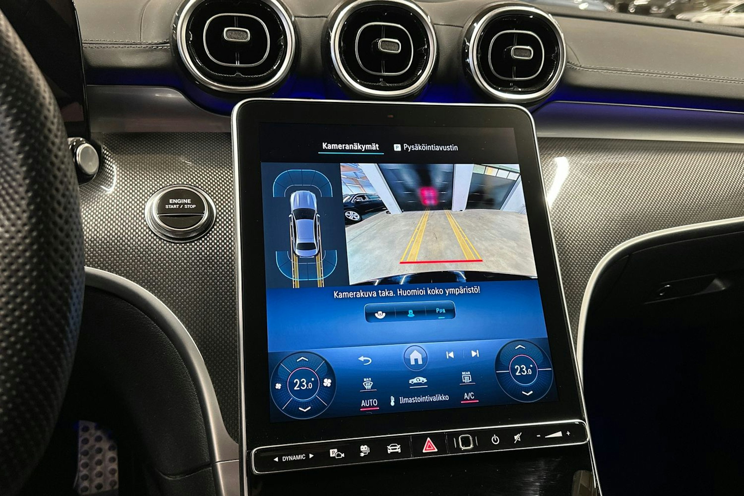 musta Mercedes-Benz C 2023 kuva 16.