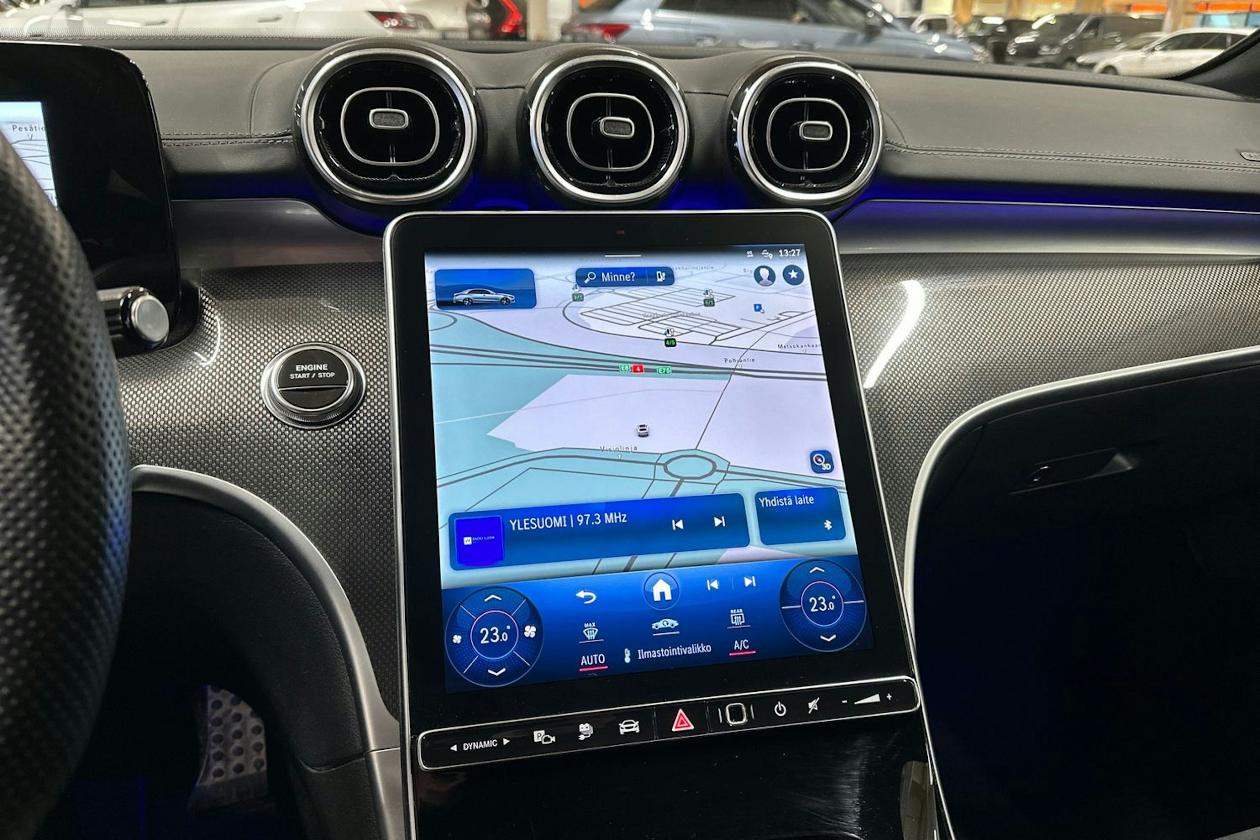 musta Mercedes-Benz C 2023 kuva 19.