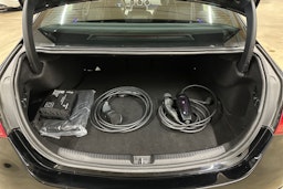 musta Mercedes-Benz C 2023 kuva 28.