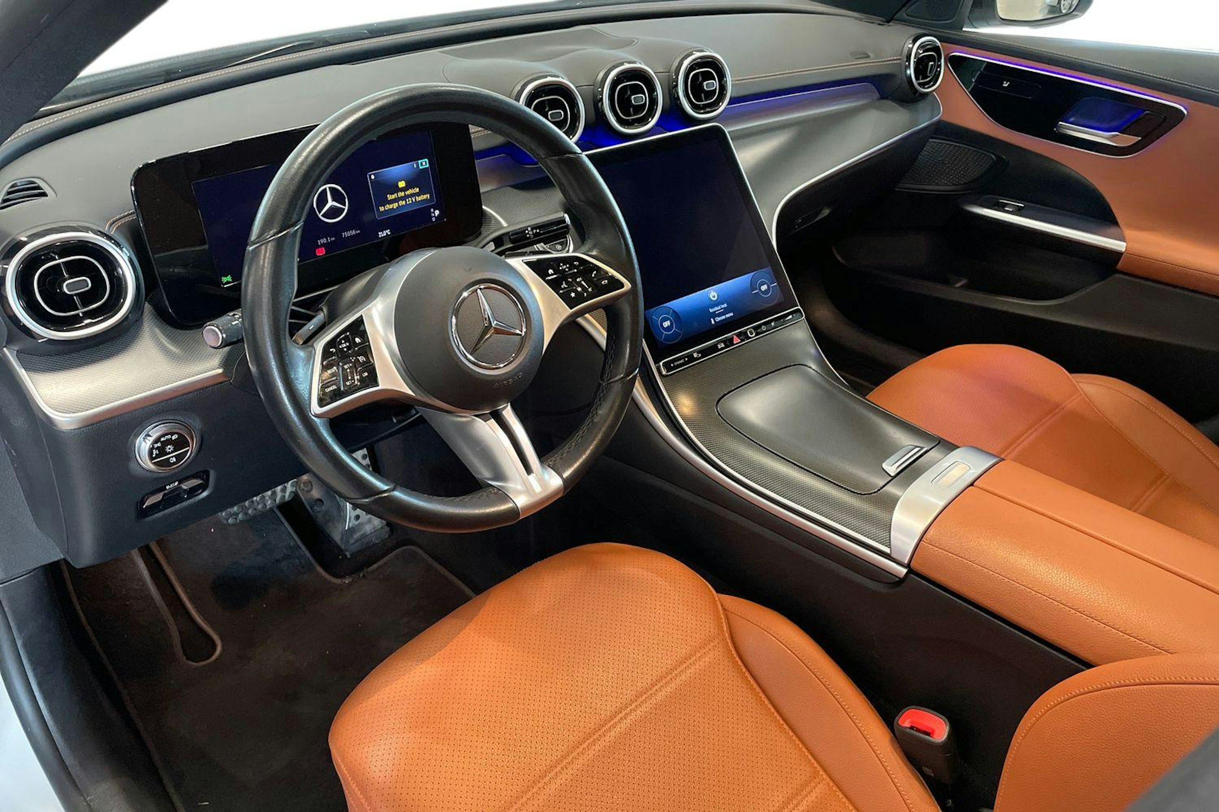 valkoinen Mercedes-Benz C 2023 kuva 7.
