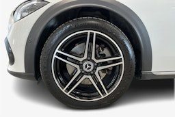 valkoinen Mercedes-Benz C 2023 kuva 11.