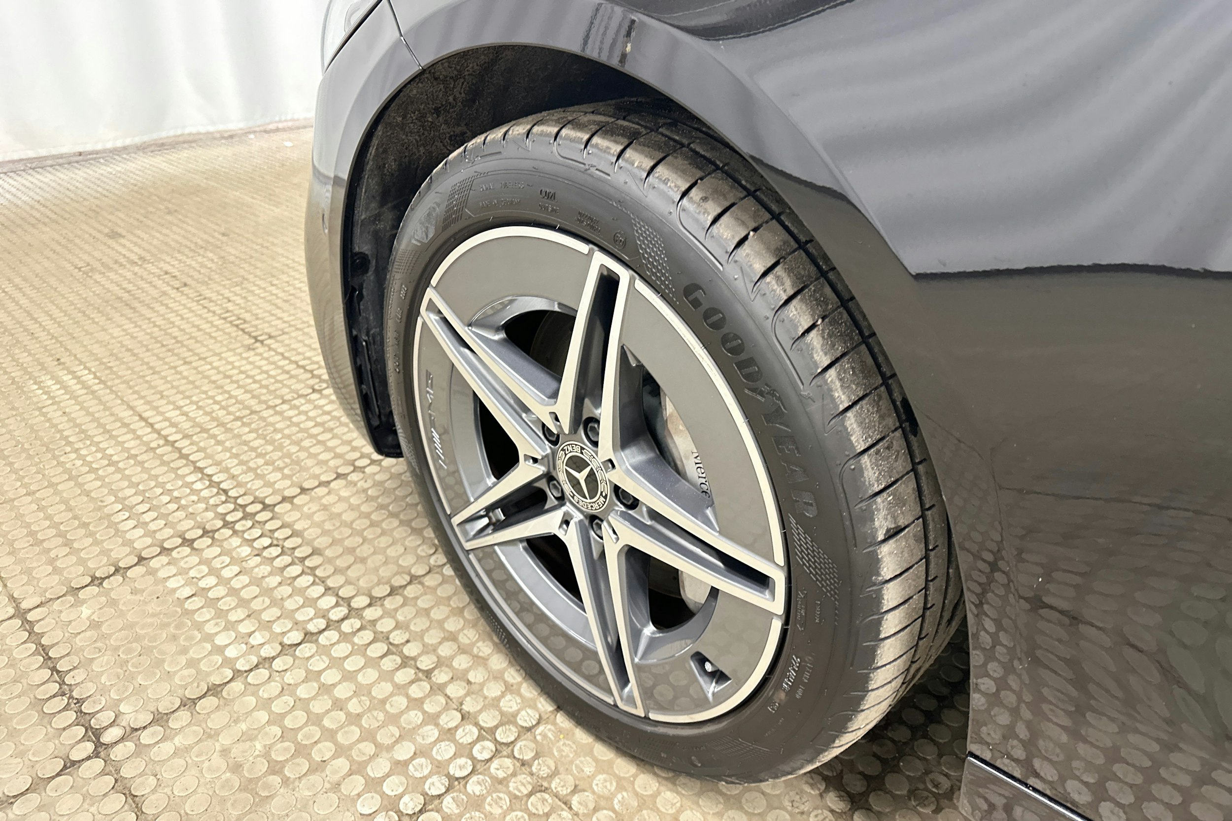 musta Mercedes-Benz C 2024 kuva 11.