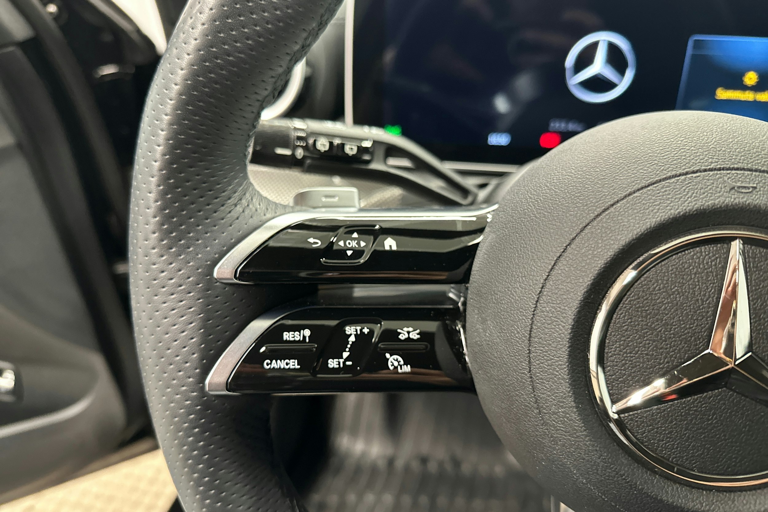 musta Mercedes-Benz C 2024 kuva 14.
