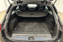 musta Mercedes-Benz C 2024 kuva 30.