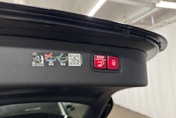 musta Mercedes-Benz C 2024 kuva 31.