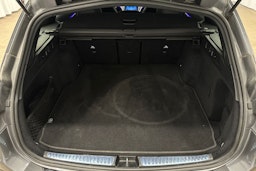 harmaa Mercedes-Benz C 2024 kuva 36.