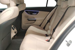 valkoinen Mercedes-Benz C 2024 kuva 10.