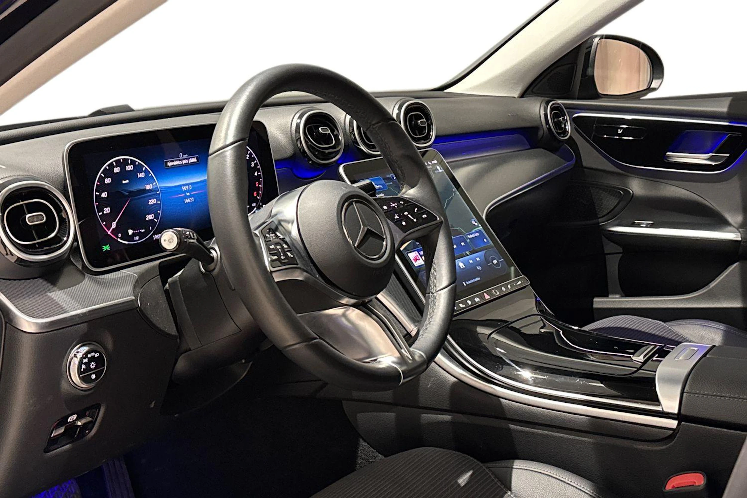 musta Mercedes-Benz C 2025 kuva 8.