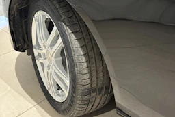 musta Mercedes-Benz C 2025 kuva 13.