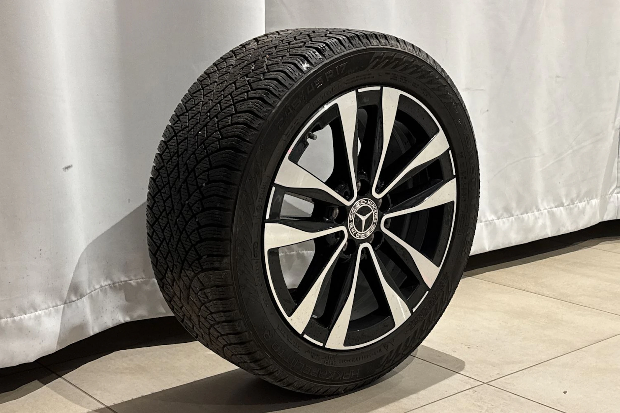 musta Mercedes-Benz C 2025 kuva 15.