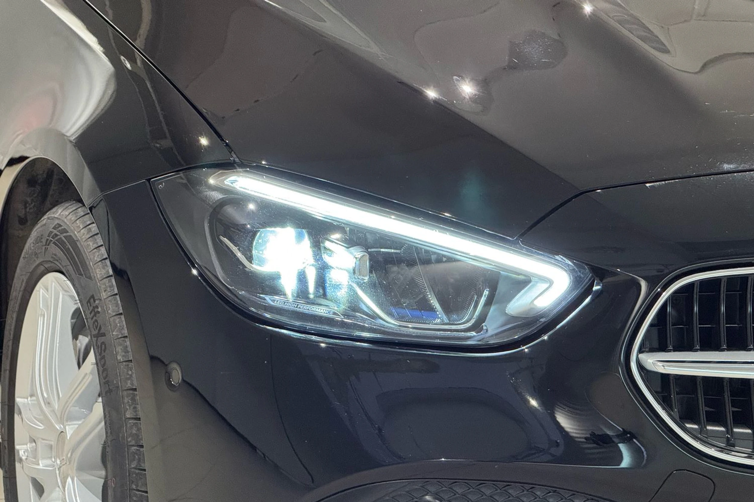 musta Mercedes-Benz C 2025 kuva 16.