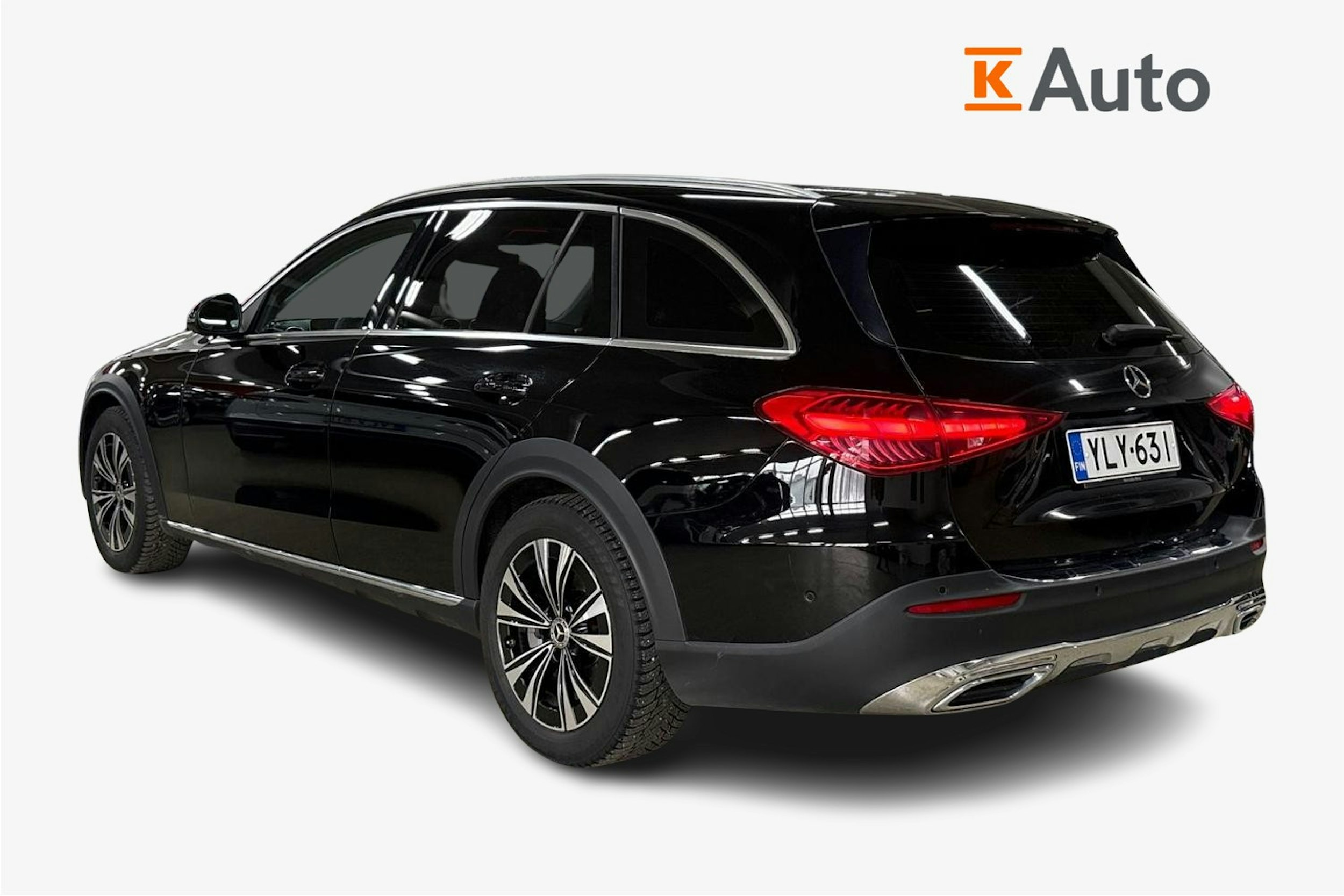 Musta Mercedes-Benz C 2023 kuva 2.