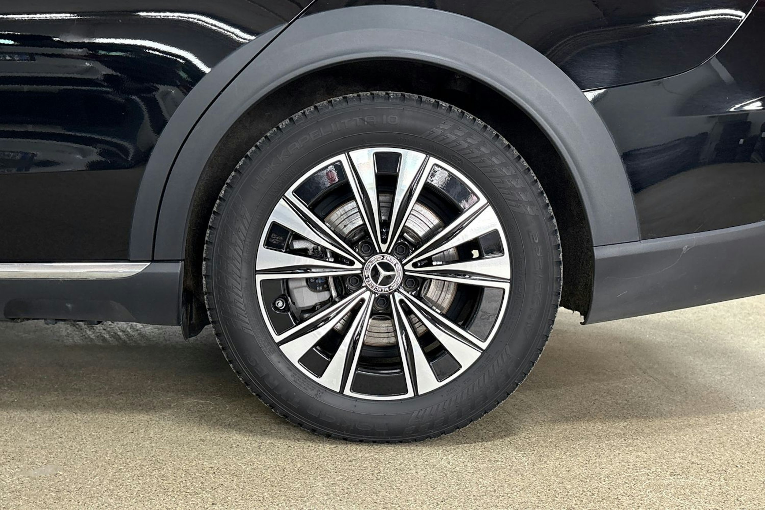 Musta Mercedes-Benz C 2023 kuva 10.