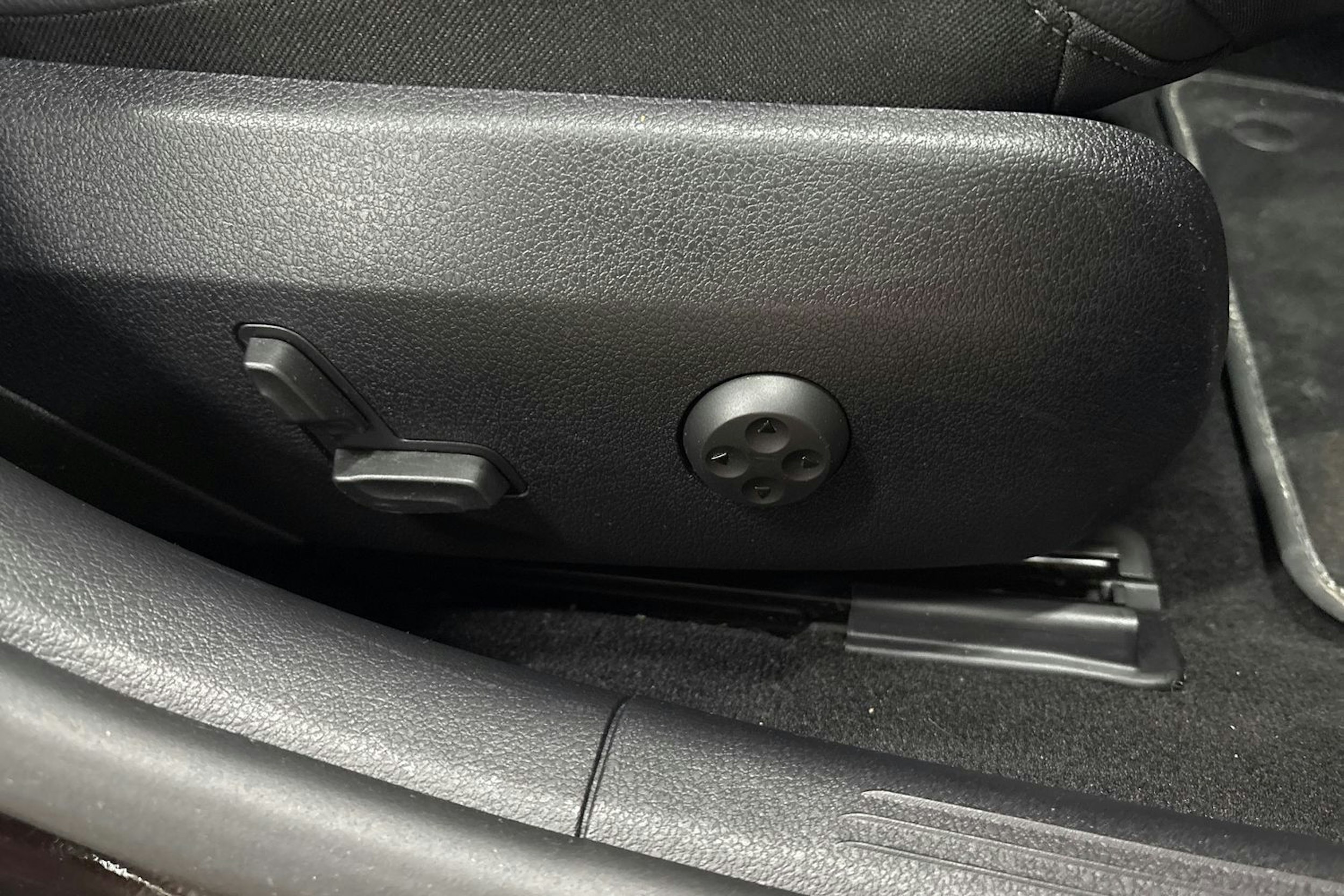 Musta Mercedes-Benz C 2023 kuva 24.