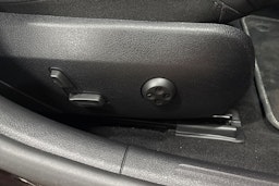 Musta Mercedes-Benz C 2023 kuva 24.