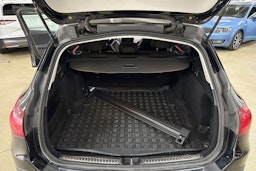 Musta Mercedes-Benz C 2023 kuva 25.