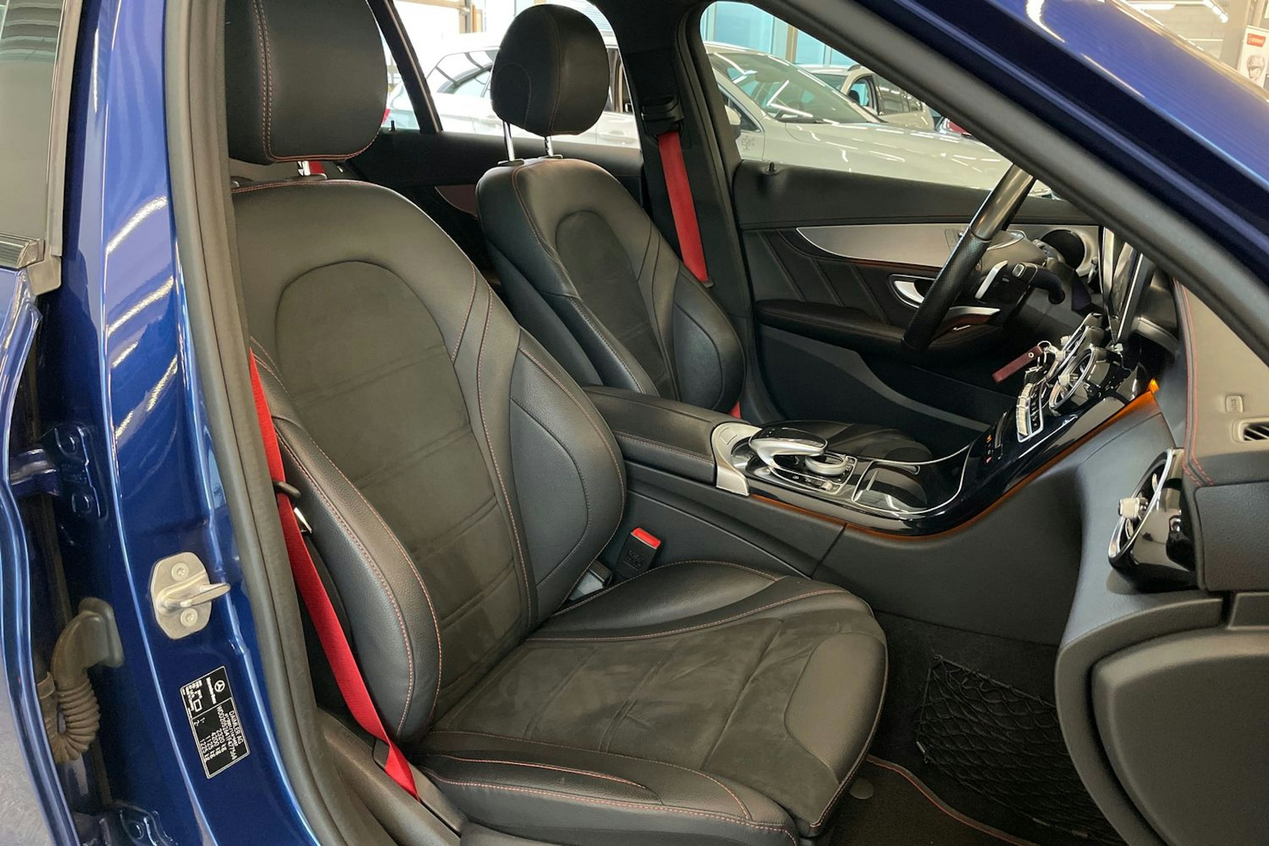 sininen Mercedes-Benz C 43 AMG 2017 kuva 16.