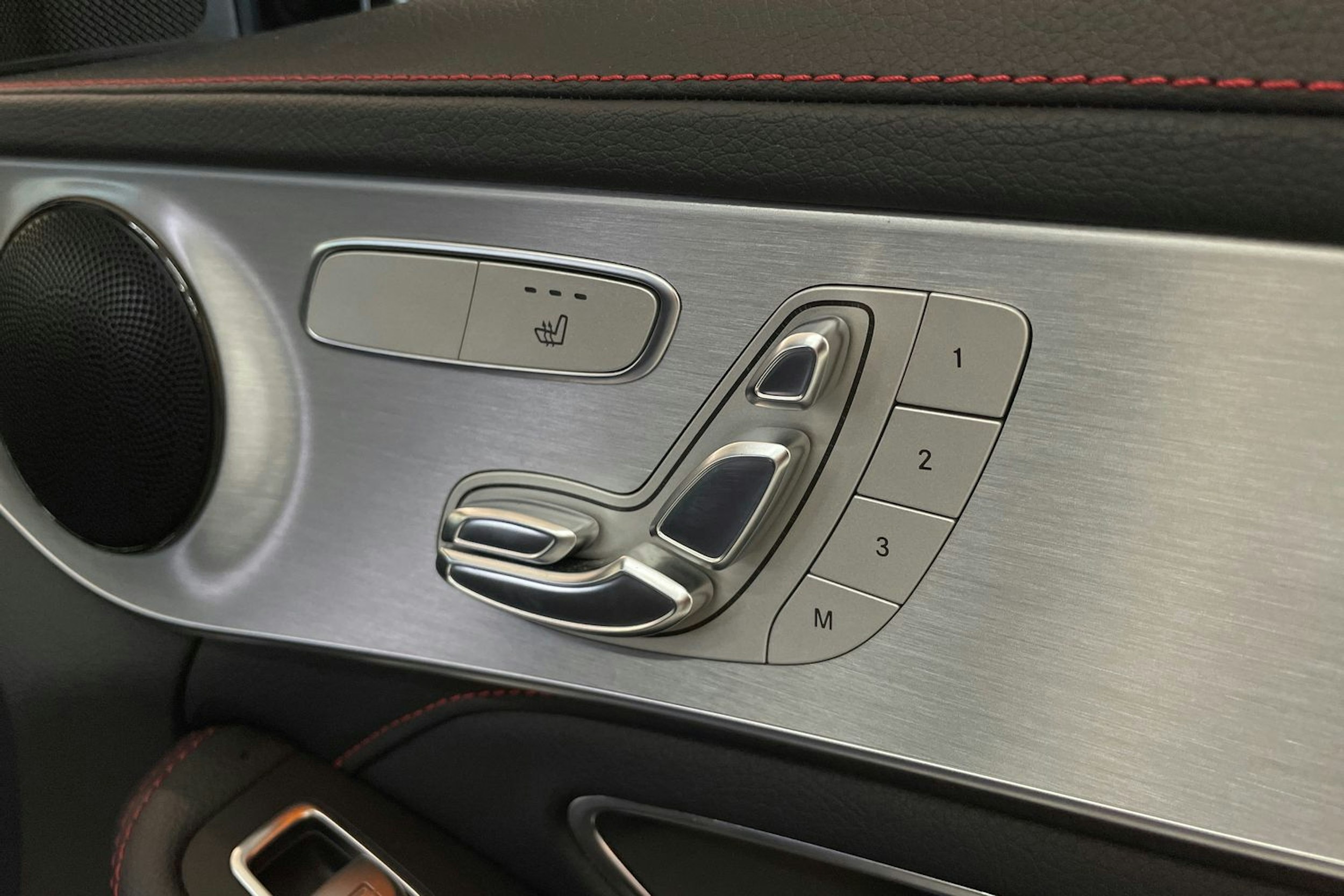 sininen Mercedes-Benz C 43 AMG 2017 kuva 17.