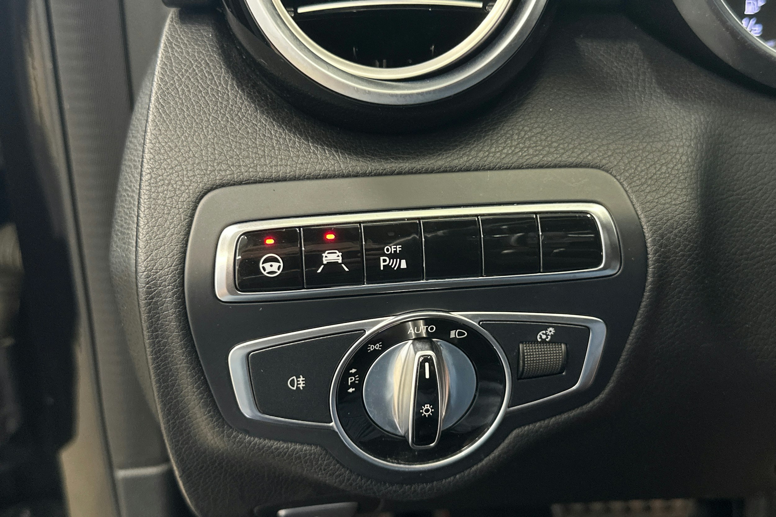 musta Mercedes-Benz C 43 AMG 2017 kuva 17.