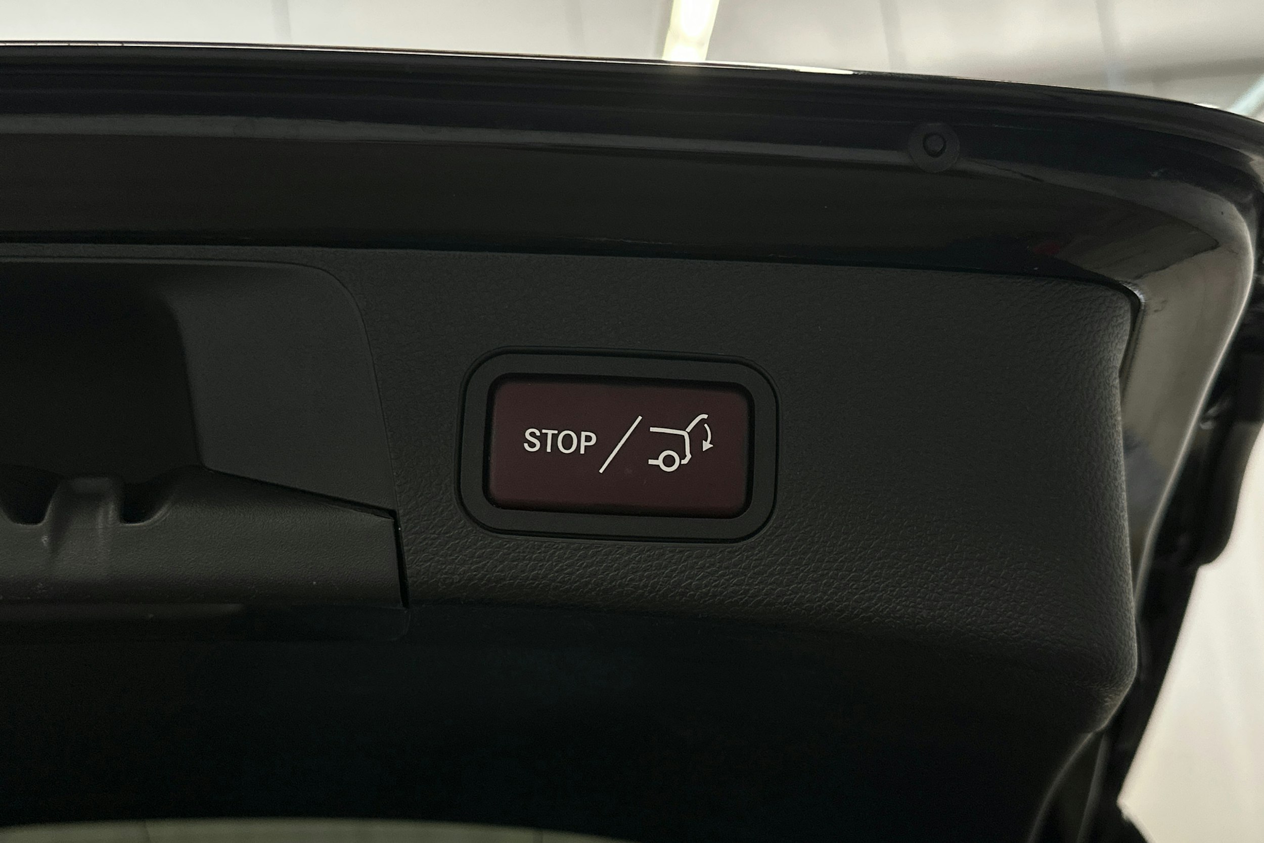 musta Mercedes-Benz C 43 AMG 2017 kuva 29.