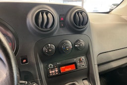 Harmaa Mercedes-Benz CITAN 2013 kuva 12.