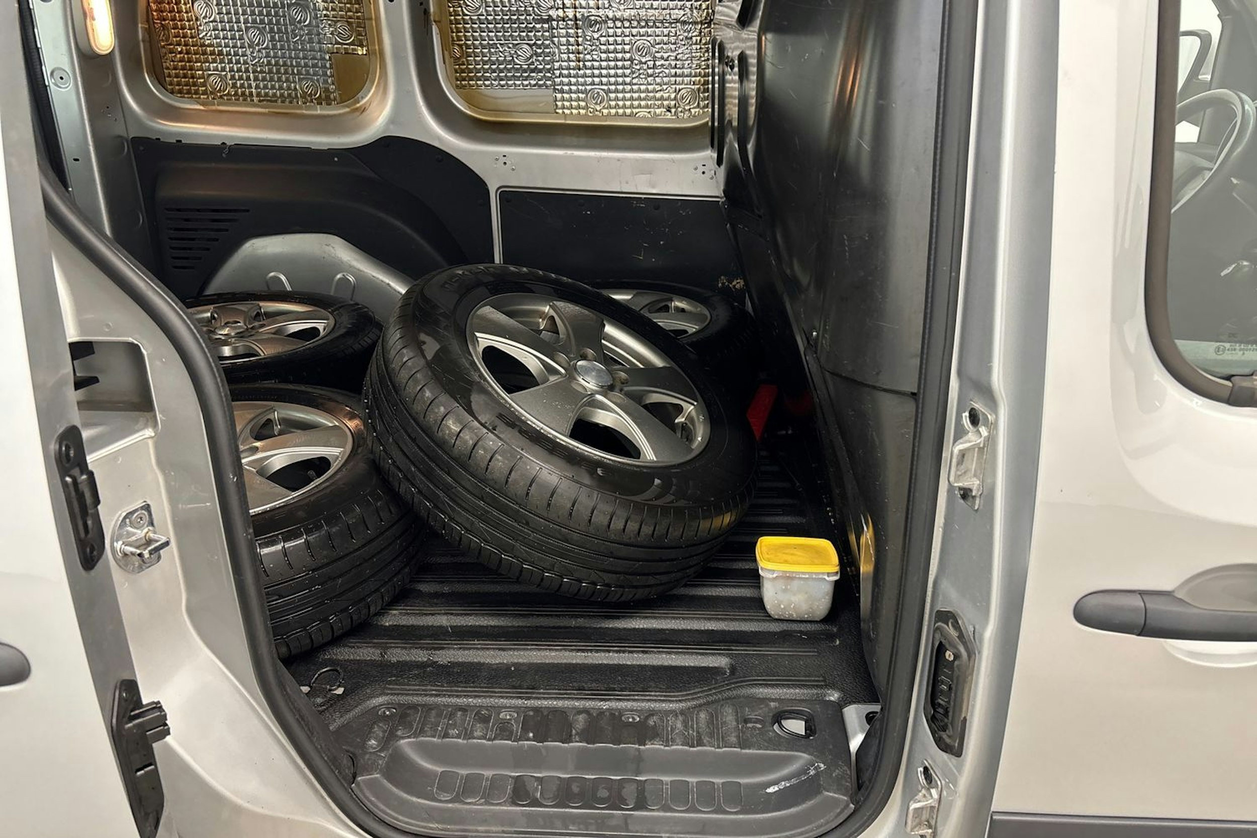 harmaa Mercedes-Benz Citan 2013 kuva 13.